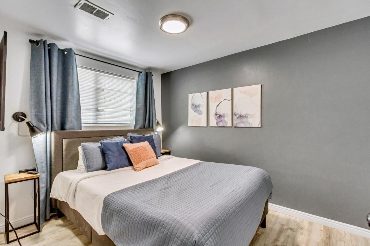 Cozy For Bookworms - Laundry - King Bed - Parking Apartment ซอลต์เลคซิตี้ ภายนอก รูปภาพ
