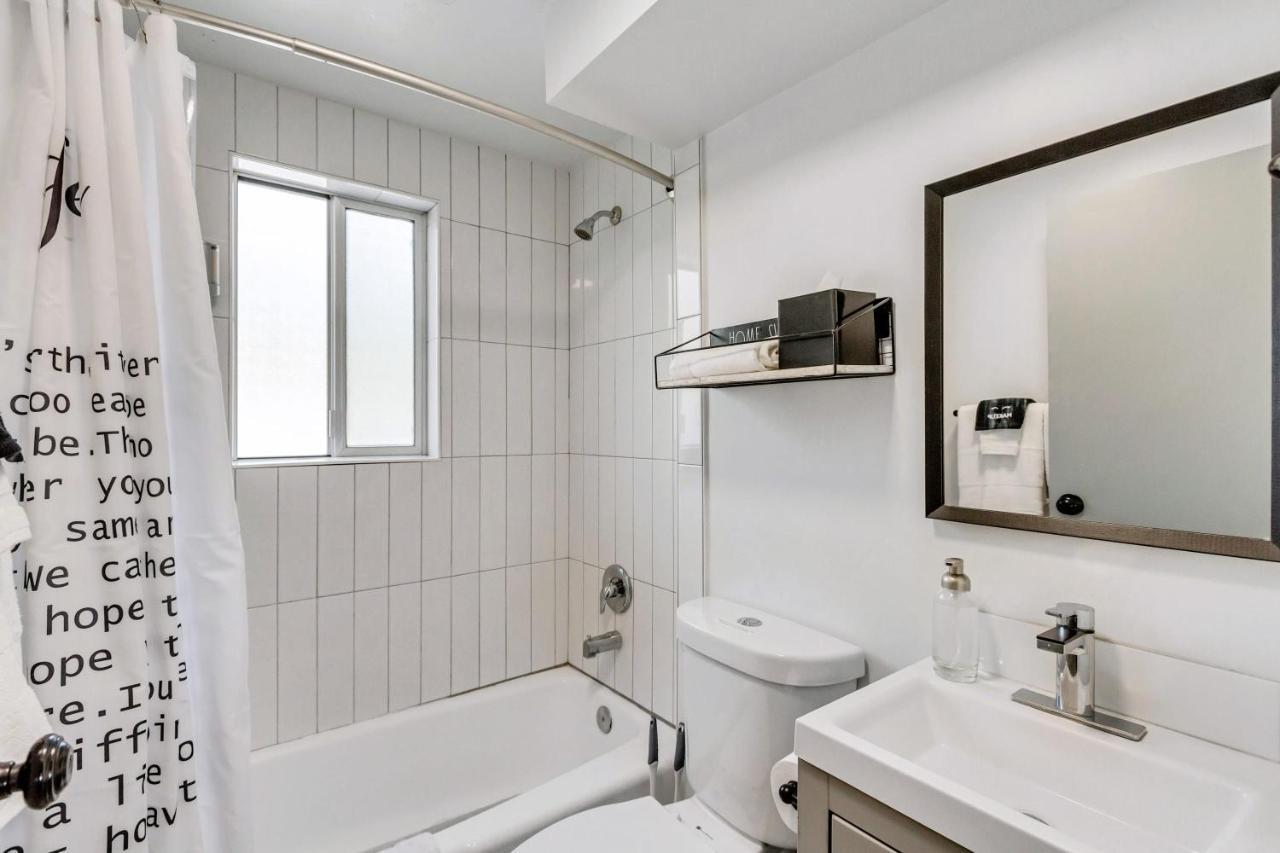 Cozy For Bookworms - Laundry - King Bed - Parking Apartment ซอลต์เลคซิตี้ ภายนอก รูปภาพ